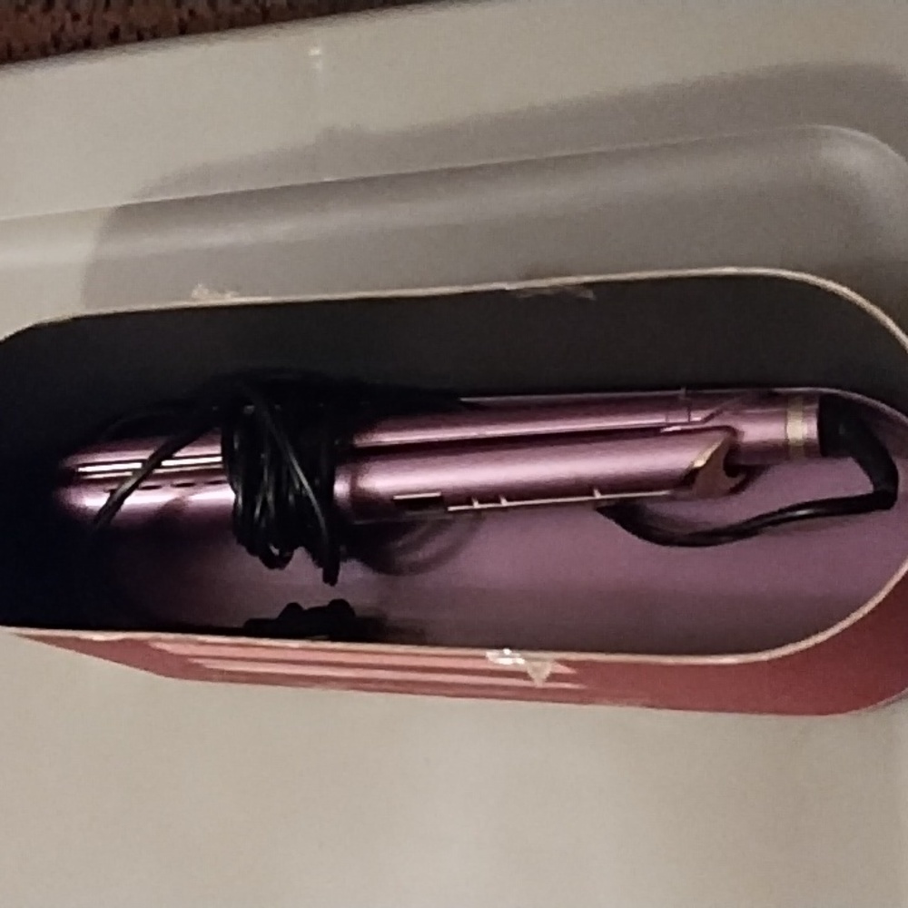CUTE 💜FLAT IRONS - Picture 10 of 16